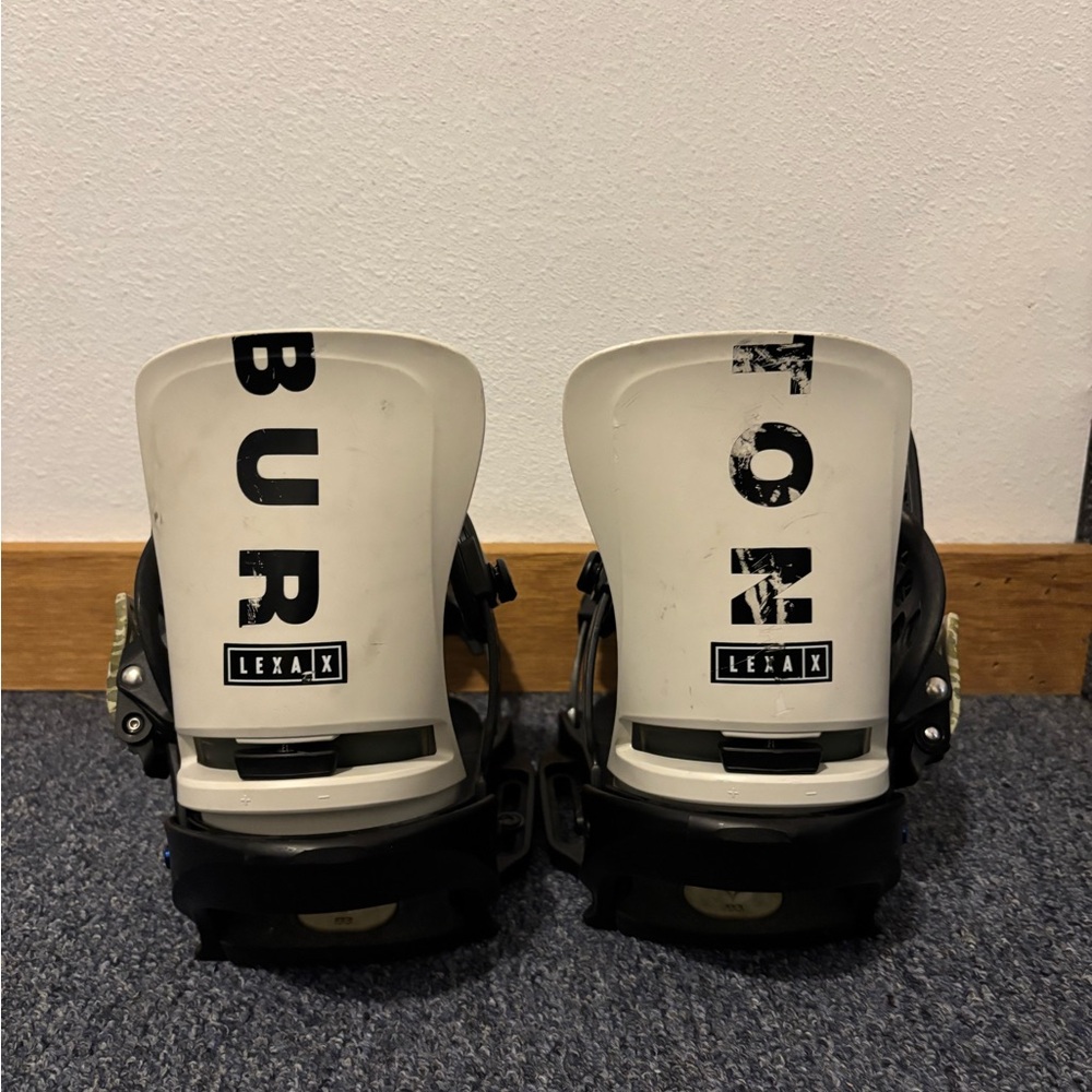 Burton Lexa X EST bindings